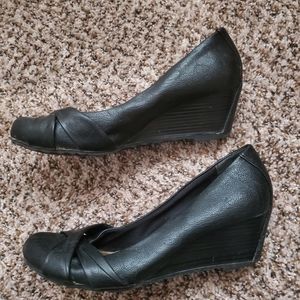 Black comfort wedges, size 8